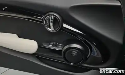 Mini Cooper 2023 2.0 Автомат в Москве № 166969, миниатюра 5