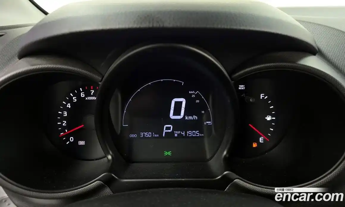 Kia Ray 2016 1.0 Автомат в Москве № 16852, фото 18