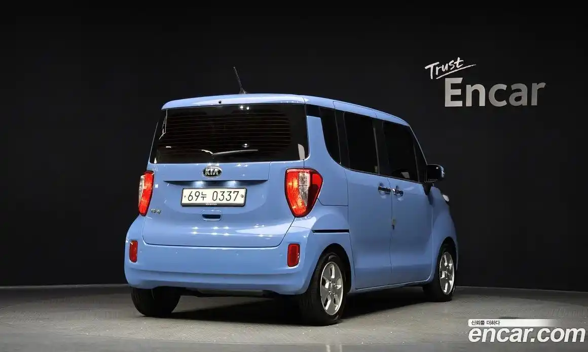 Kia Ray 2016 1.0 Автомат в Москве № 16852, фото 9