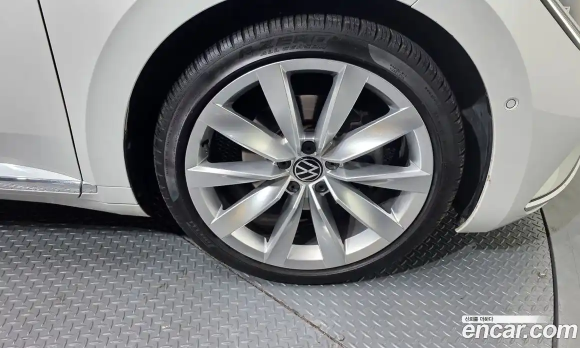 Volkswagen Arteon 2023 2.0 Автомат в Москве № 169064, фото 1