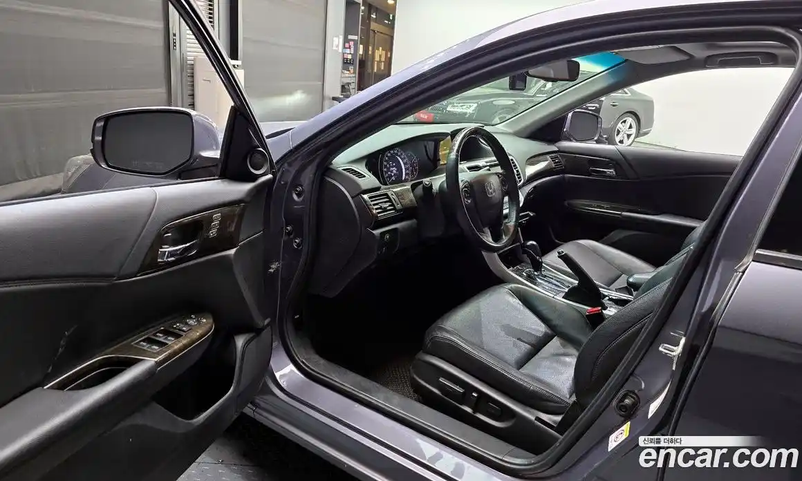 Honda Accord 2015 3.5 Автомат в Москве № 170686, фото 13