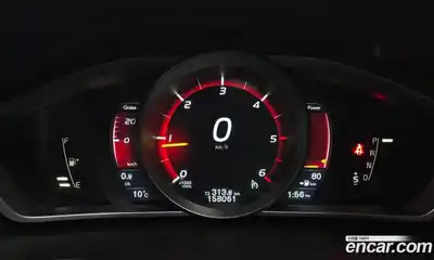 Volvo V40 2016 2.0 Автомат в Москве № 172359, миниатюра 2