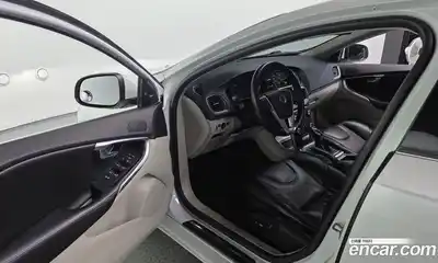 Volvo V40 2016 2.0 Автомат в Москве № 172359, миниатюра 4