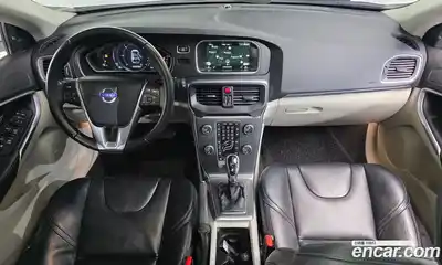 Volvo V40 2016 2.0 Автомат в Москве № 172359, миниатюра 9