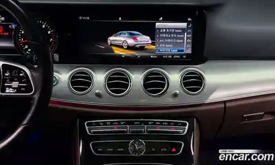 Mercedes-Benz E-Class 2019 2.0 Автомат в Москве № 177178, миниатюра 3