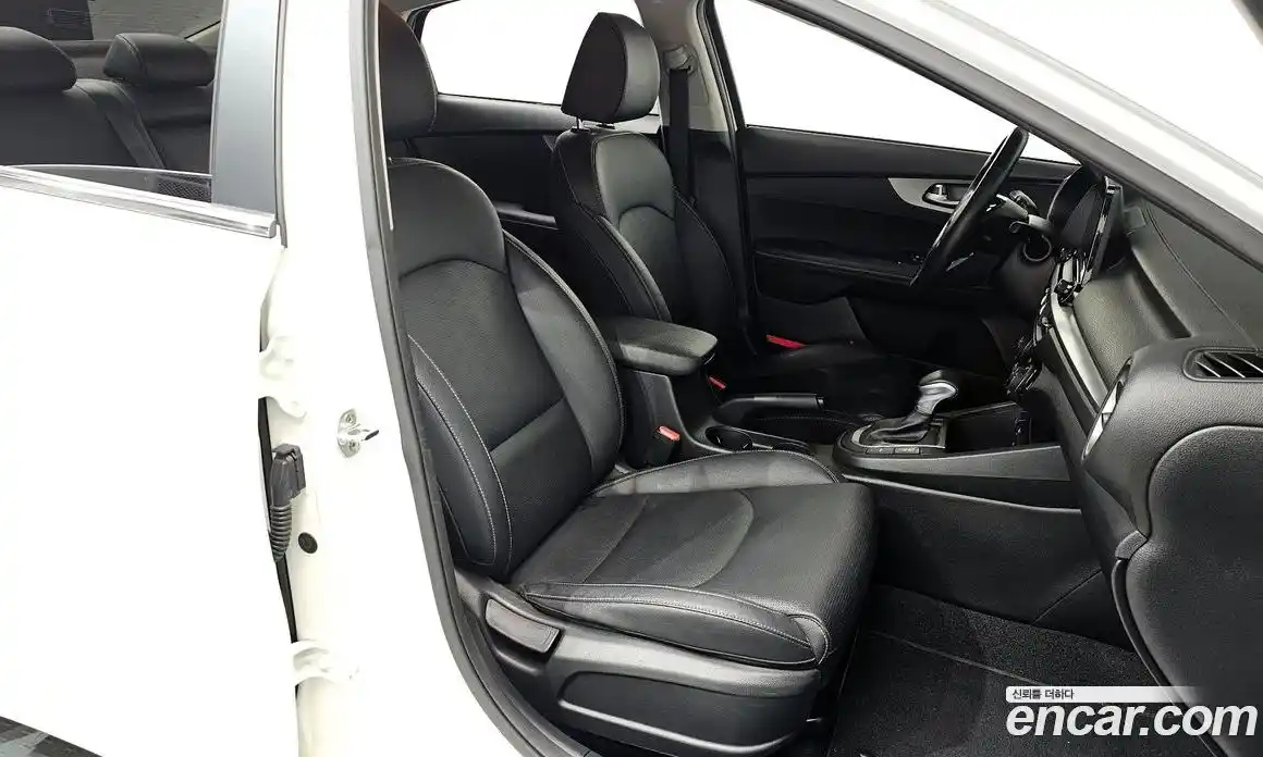 Kia K3 2019 1.6 Автомат в Москве № 18365, фото 12