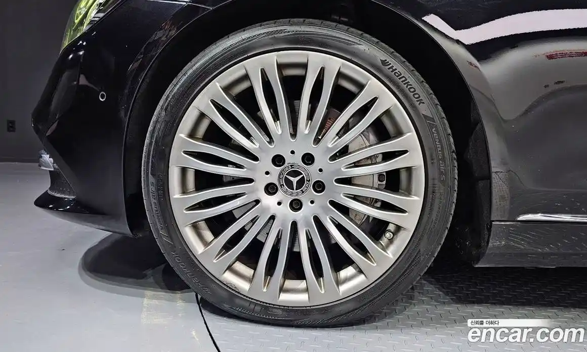 Mercedes-Benz S-Class 2018 4.0 Автомат в Москве № 195660, фото 17