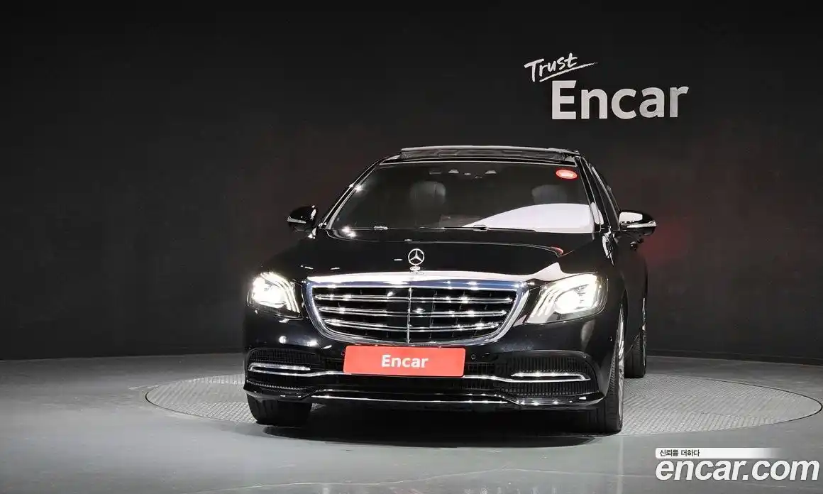 Mercedes-Benz S-Class 2018 4.0 Автомат в Москве № 195660, фото 19