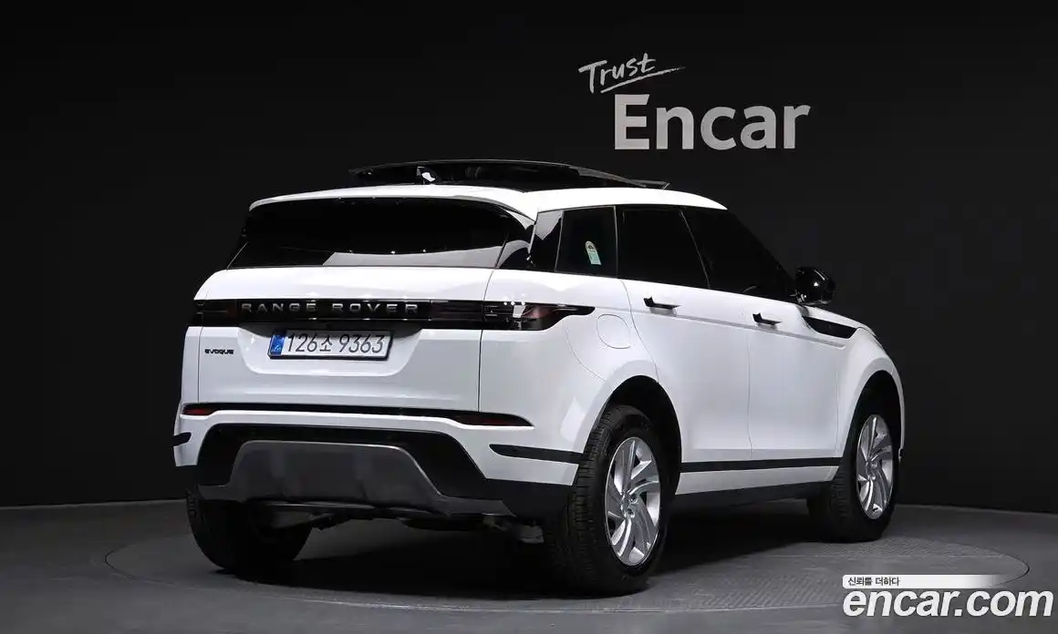 Land Rover Range-Rover Evoque 2026 2.0 Автомат в Москве № 198059, фото 11