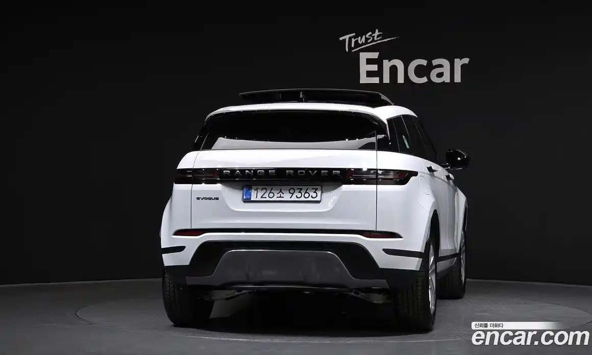 Land Rover Range-Rover Evoque 2026 2.0 Автомат в Москве № 198059, фото 4