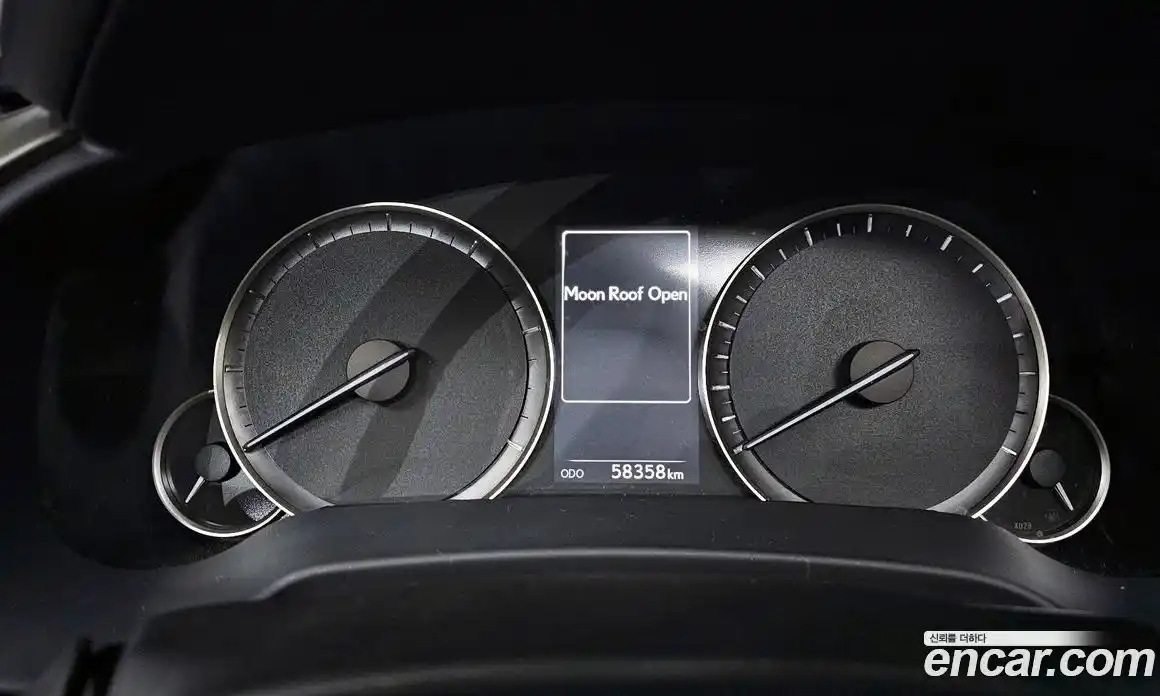 Lexus RX 2021 3.5 Автомат в Москве № 198908, фото 17