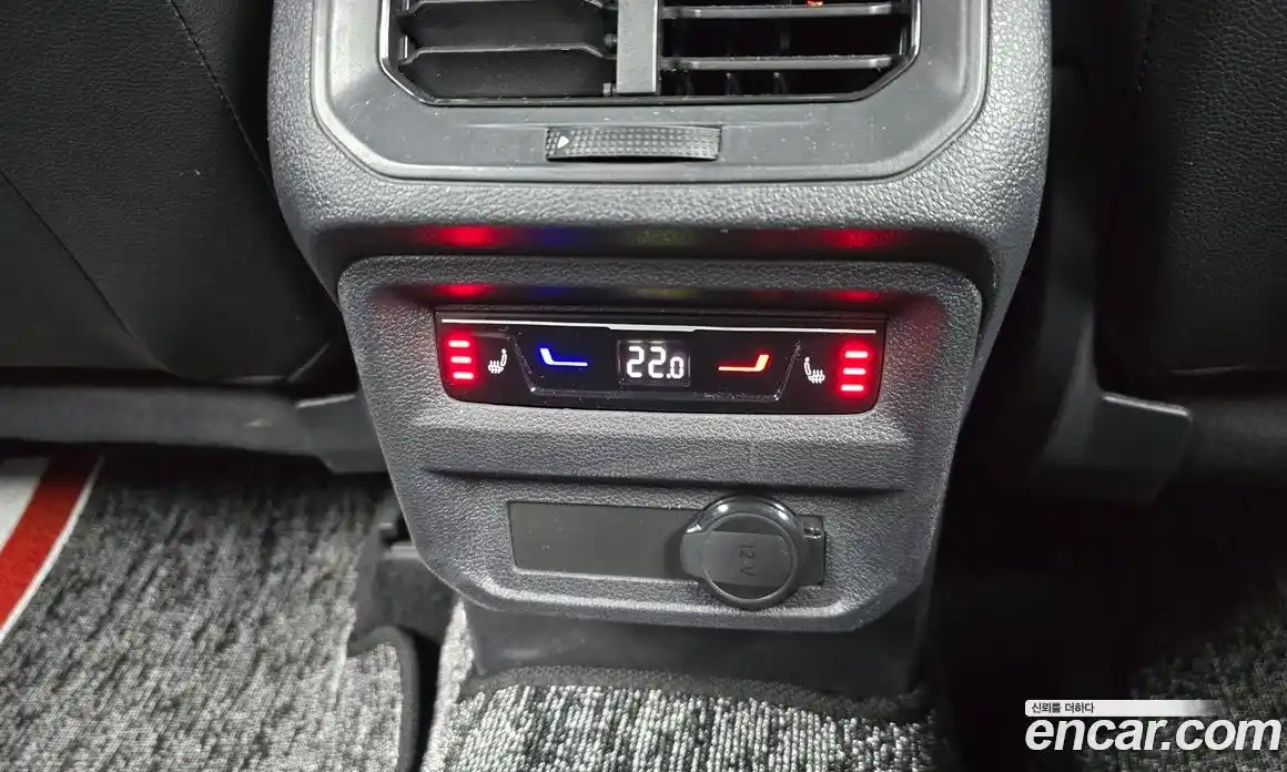 Volkswagen Tiguan 2023 2.0 Автомат в Москве № 198934, фото 15