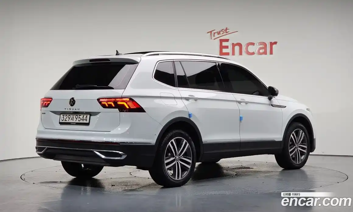 Volkswagen Tiguan 2023 2.0 Автомат в Москве № 198997, фото 14