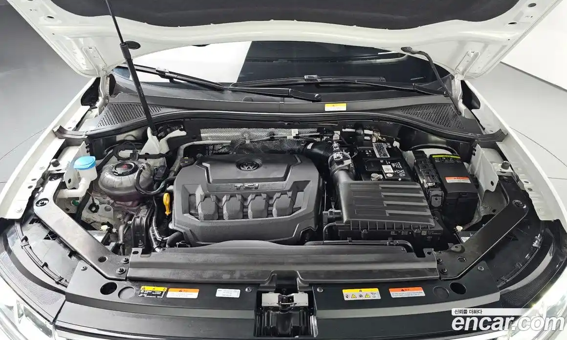 Volkswagen Tiguan 2023 2.0 Автомат в Москве № 198997, фото 16