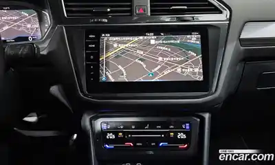 Volkswagen Tiguan 2023 2.0 Автомат в Москве № 198997, миниатюра 5