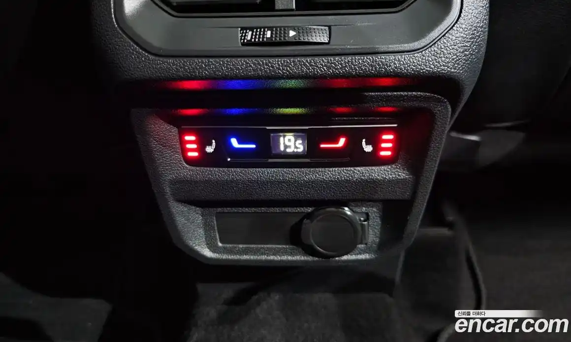 Volkswagen Tiguan 2023 2.0 Автомат в Москве № 198997, фото 10