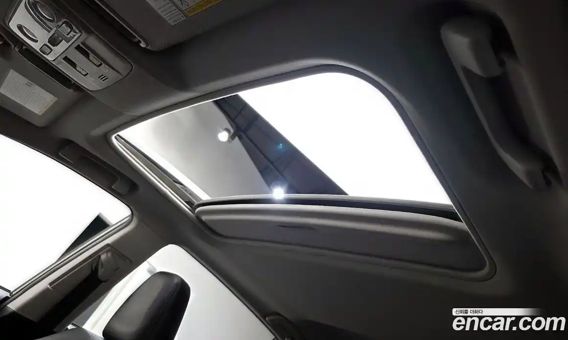 Toyota RAV4 2015 2.5 Автомат в Москве № 199629, фото 12