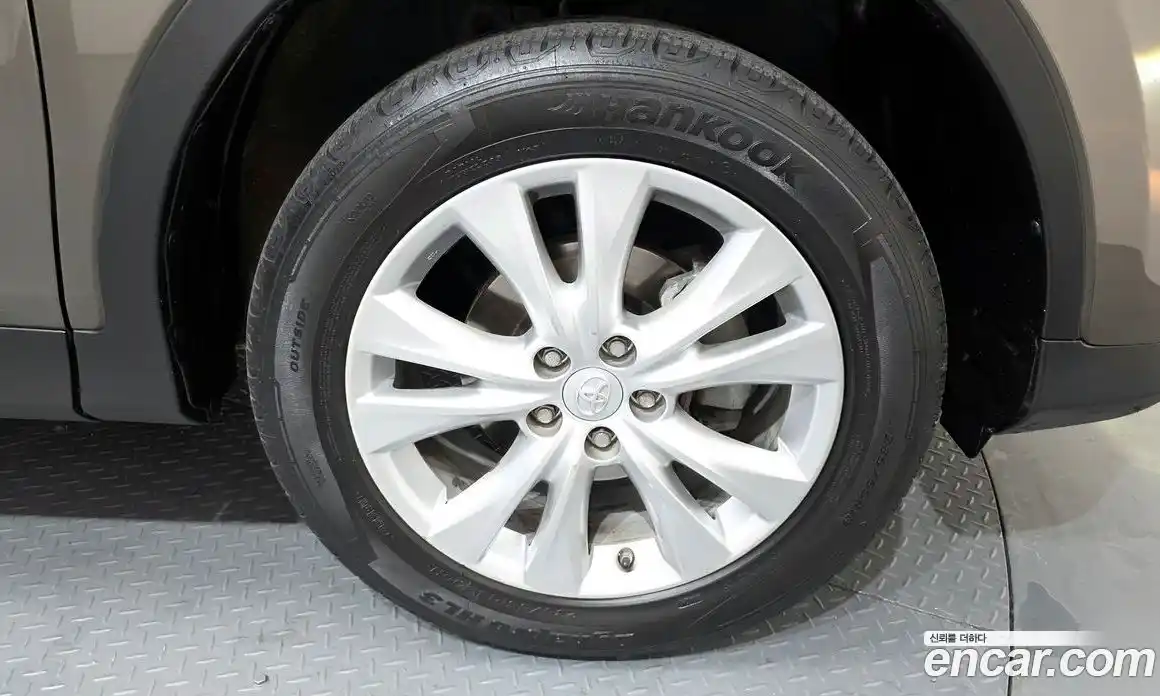 Toyota RAV4 2015 2.5 Автомат в Москве № 199629, фото 16