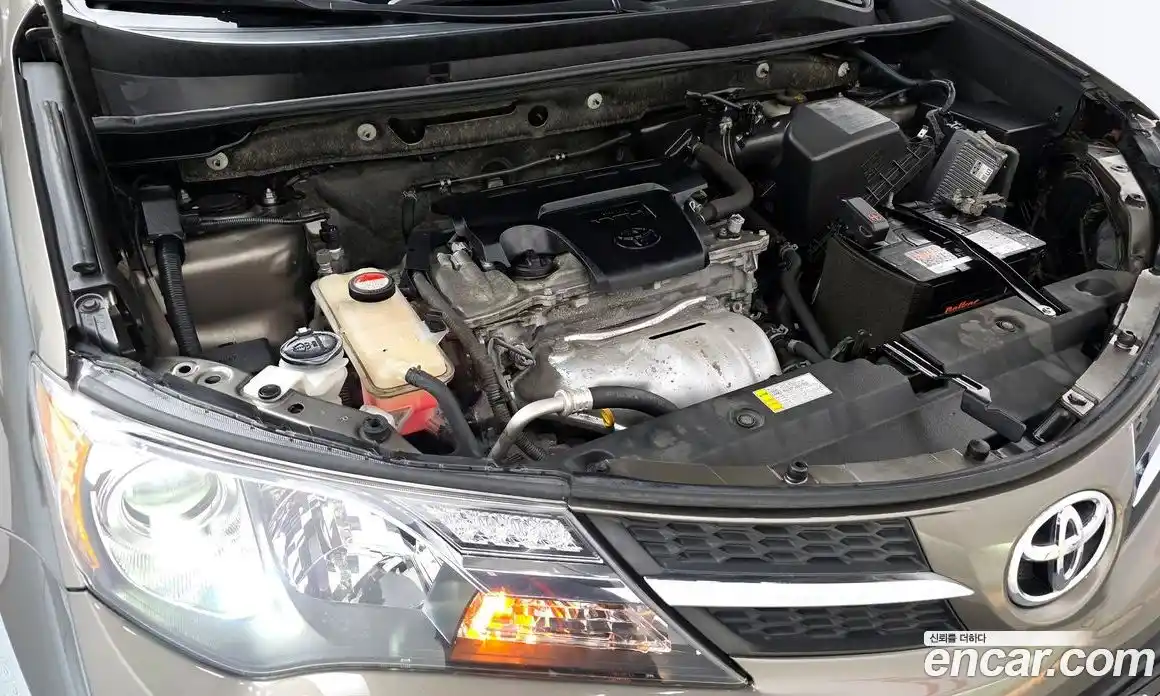 Toyota RAV4 2015 2.5 Автомат в Москве № 199629, фото 18