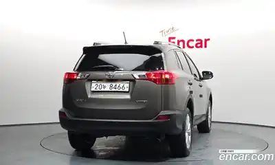 Toyota RAV4 2015 2.5 Автомат в Москве № 199629, миниатюра 4