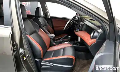 Toyota RAV4 2015 2.5 Автомат в Москве № 199629, миниатюра 10