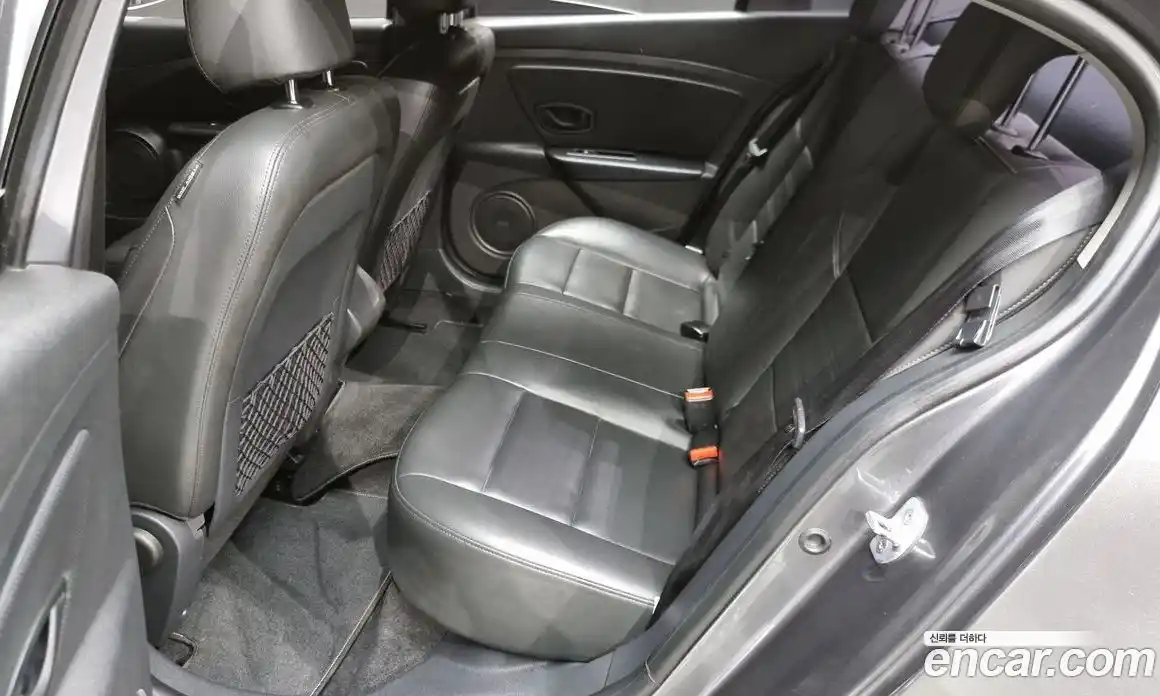 Renault SM3 2018 1.6 Автомат в Москве № 204680, фото 8