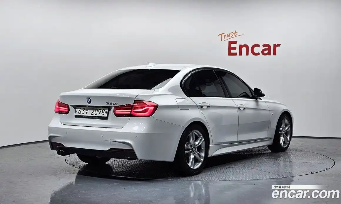 BMW 3-Series 2017 2.0 Автомат в Москве № 211421, фото 15