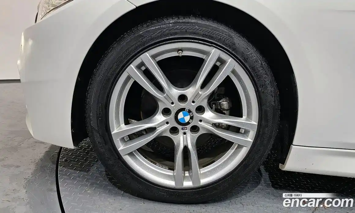 BMW 3-Series 2017 2.0 Автомат в Москве № 211421, фото 17