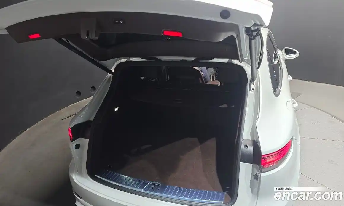 Porsche Cayenne 2021 3.0 Автомат в Москве № 213162, фото 11