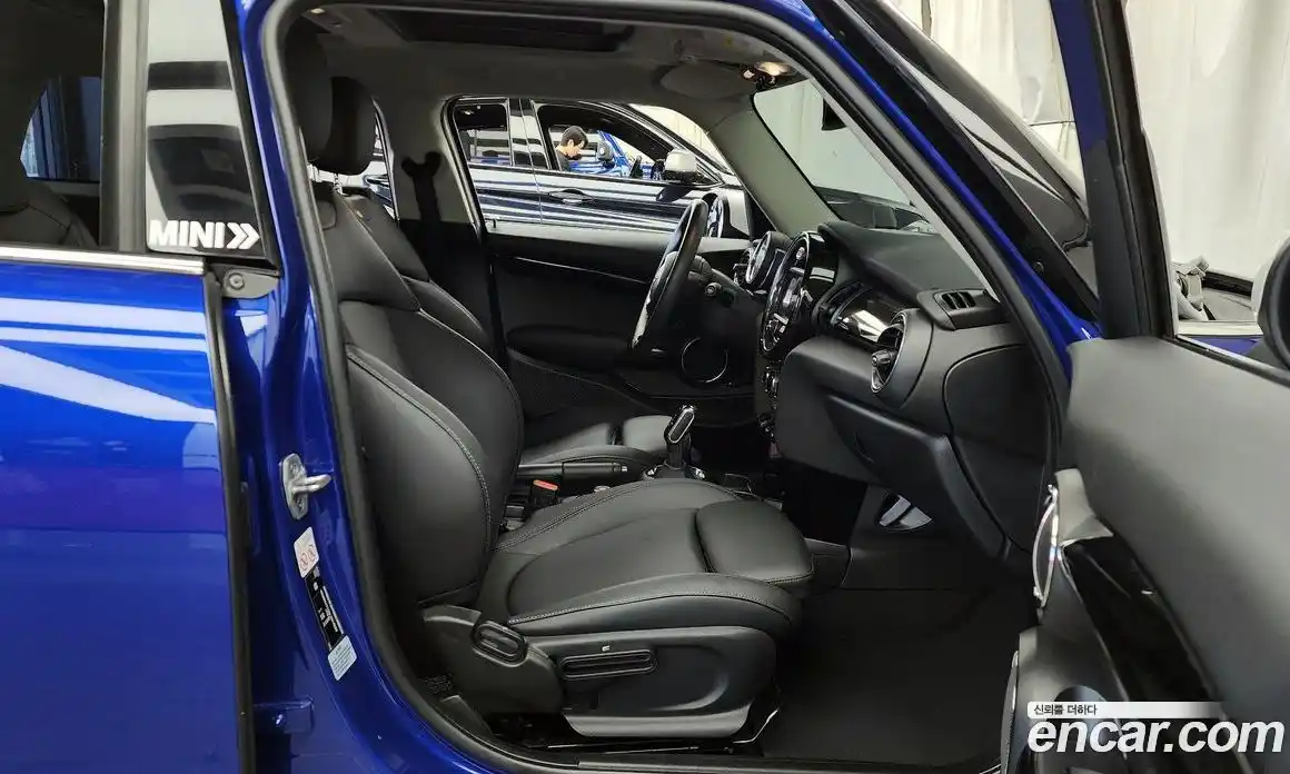 Mini Cooper 2020 1.5 Автомат в Москве № 214241, фото 12