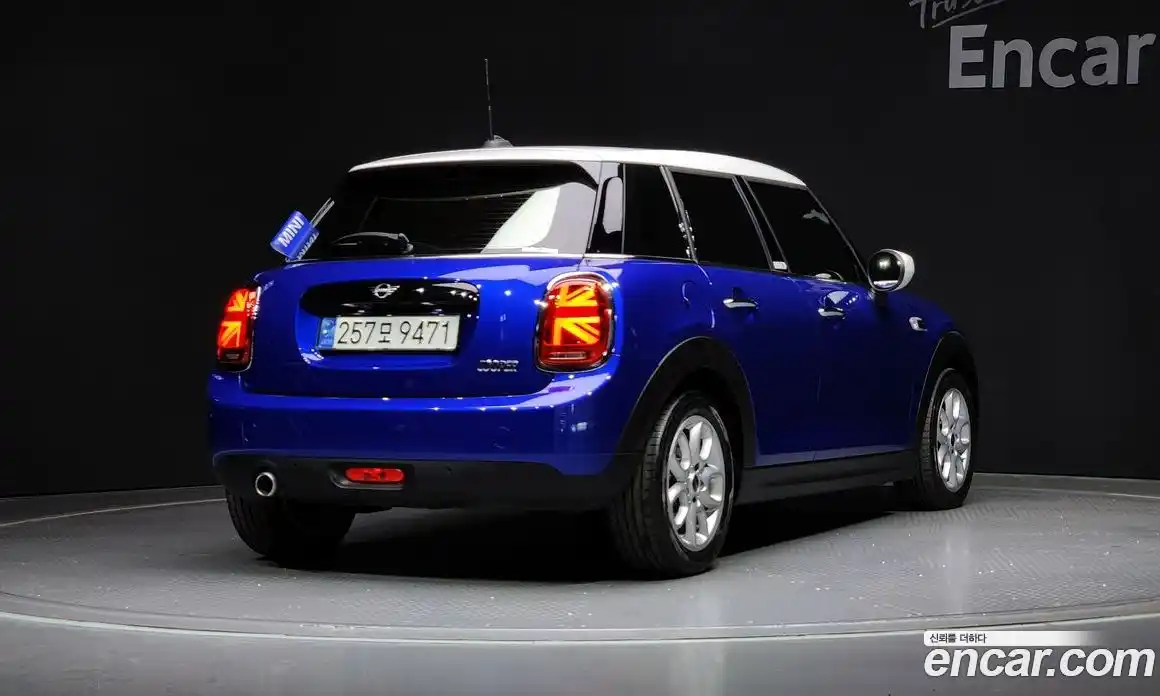 Mini Cooper 2020 1.5 Автомат в Москве № 214241, фото 14