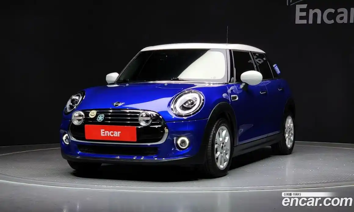 Mini Cooper 2020 1.5 Автомат в Москве № 214241, фото 16