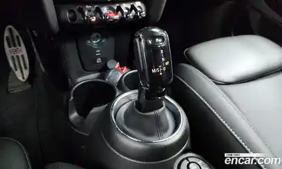 Mini Cooper 2020 1.5 Автомат в Москве № 214241, миниатюра 2