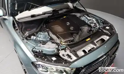 Mercedes-Benz E-Class 2024 2.0 Автомат в Москве № 220866, миниатюра 9