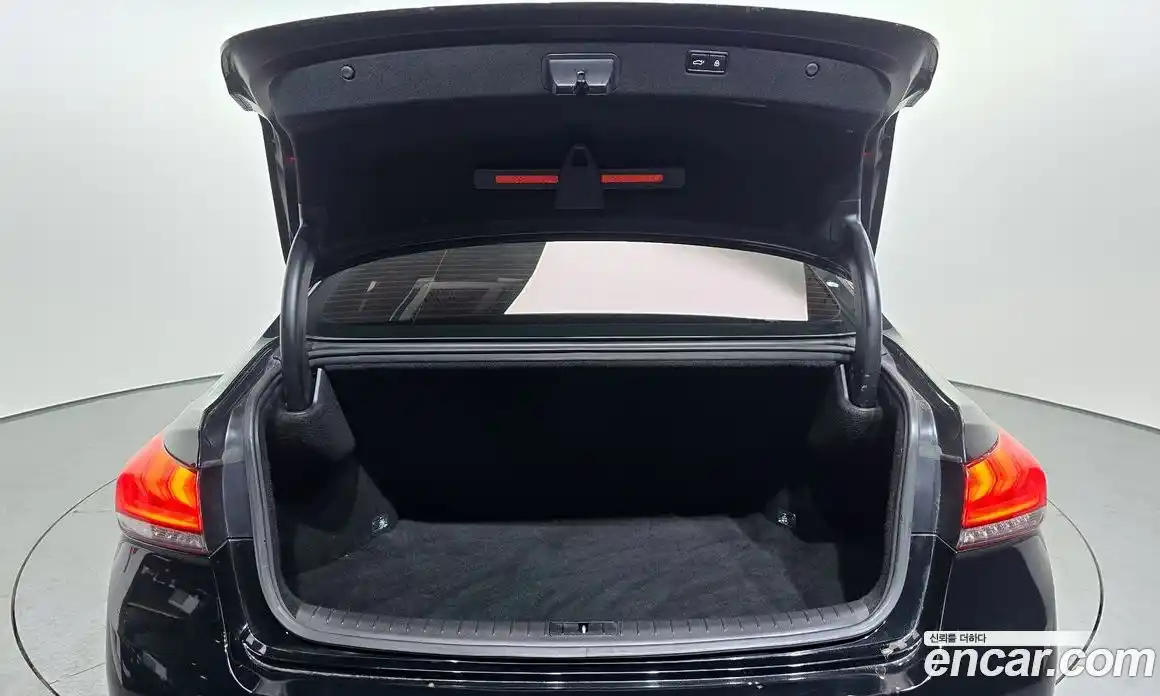 Genesis G80 2017 3.8 Автомат в Москве № 22787, фото 8