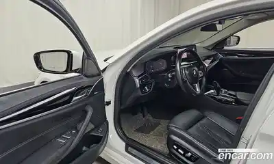 BMW 5-Series 2021 2.0 Автомат в Москве № 229087, миниатюра 2