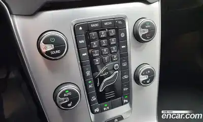 Volvo V40 2018 2.0 Автомат в Москве № 230664, миниатюра 4