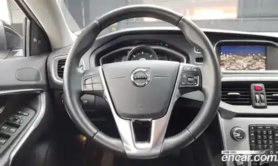 Volvo V40 2018 2.0 Автомат в Москве № 230664, миниатюра 9