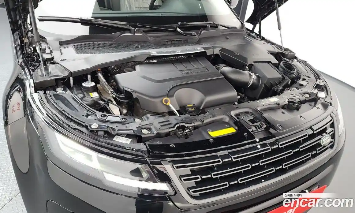 Land Rover Range-Rover Evoque 2025 2.0 Автомат в Москве № 231149, фото 3