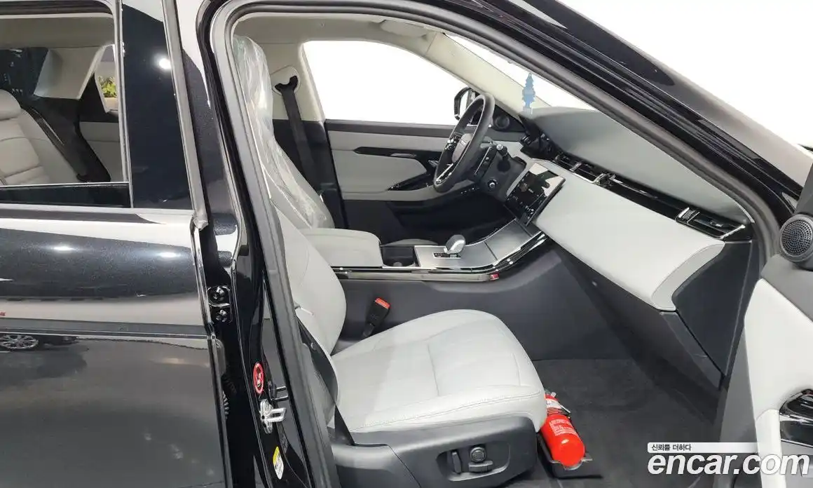 Land Rover Range-Rover Evoque 2025 2.0 Автомат в Москве № 231149, фото 9