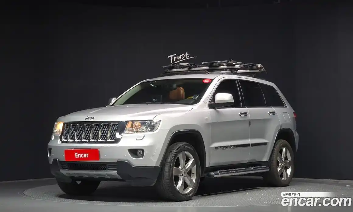Jeep Cherokee 2013 3.0 Автомат в Москве № 232716, фото 3