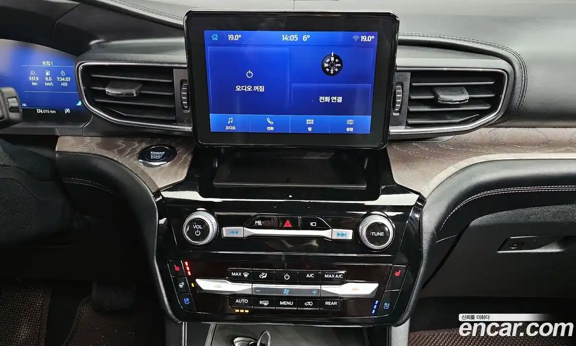 Ford Explorer 2023 3.0 Автомат в Москве № 233172, фото 13