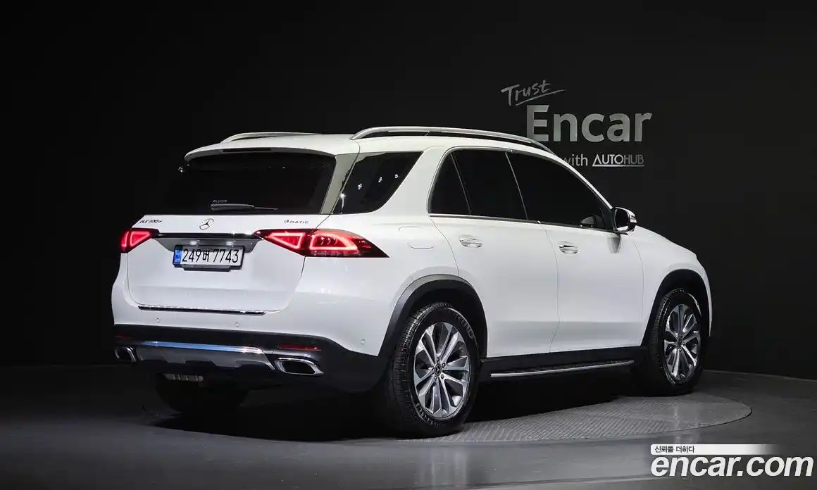 Mercedes-Benz GLE-Class 2022 2.0 Автомат в Москве № 239722, фото 3