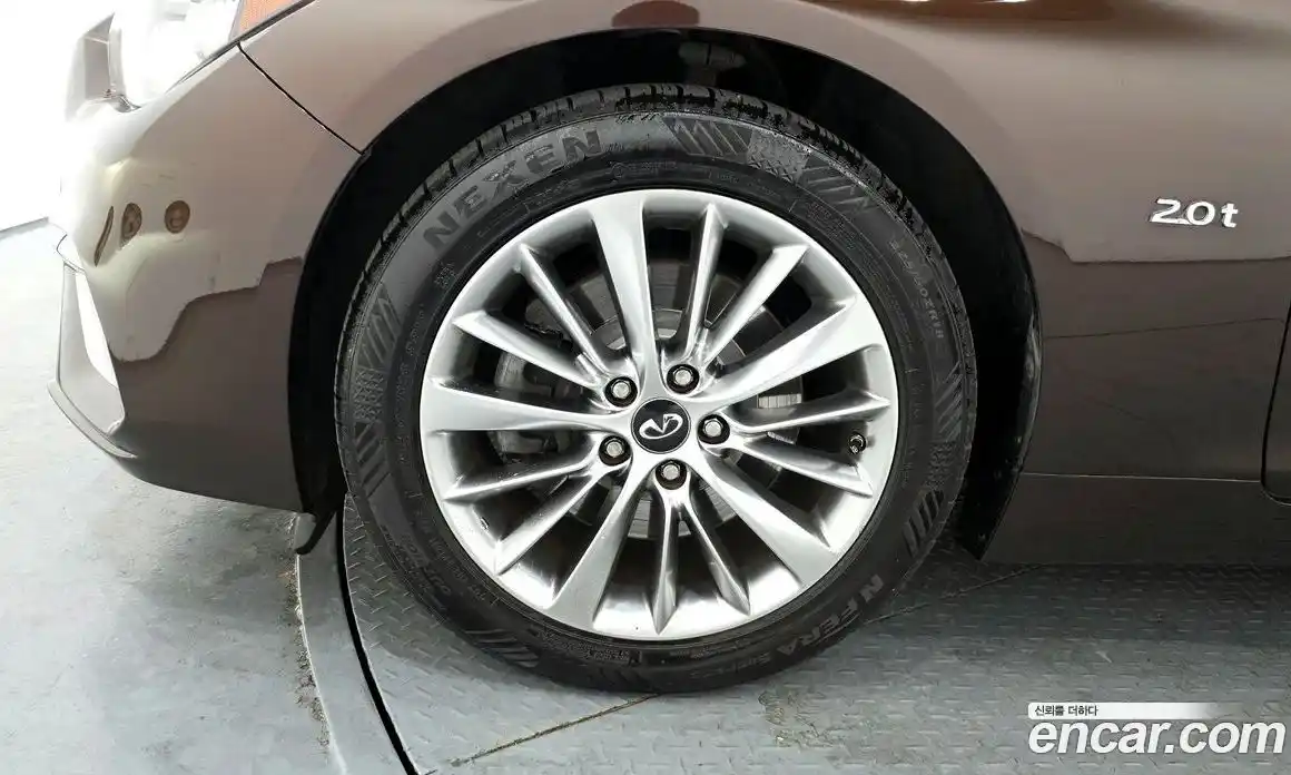 Infiniti Q50 2018 2.0 Автомат в Москве № 245586, фото 13