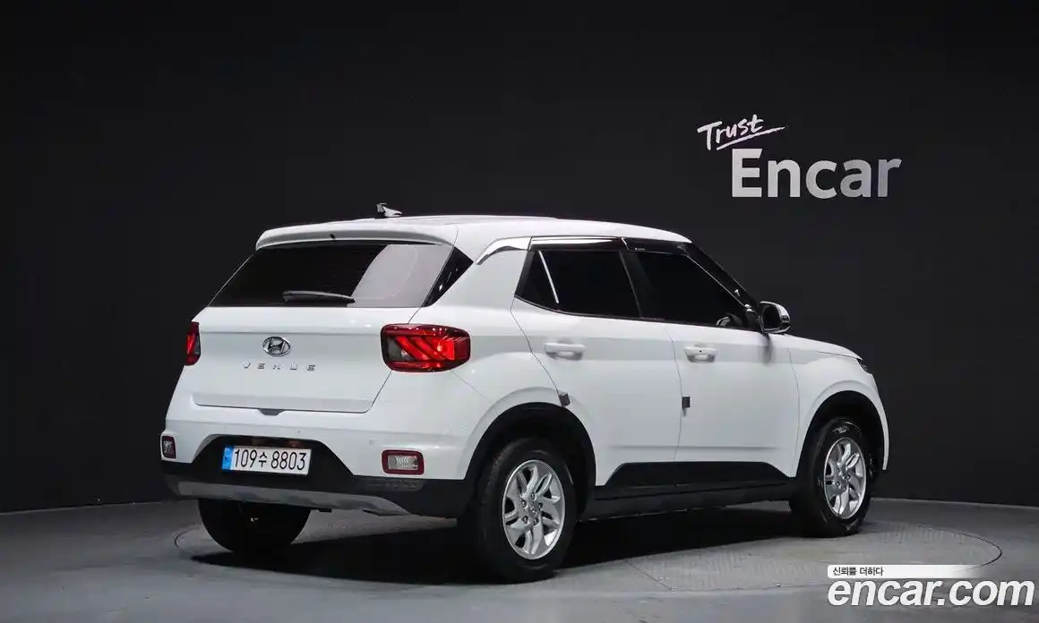 Hyundai Venue 2023 1.6 Автомат в Москве № 246545, фото 13