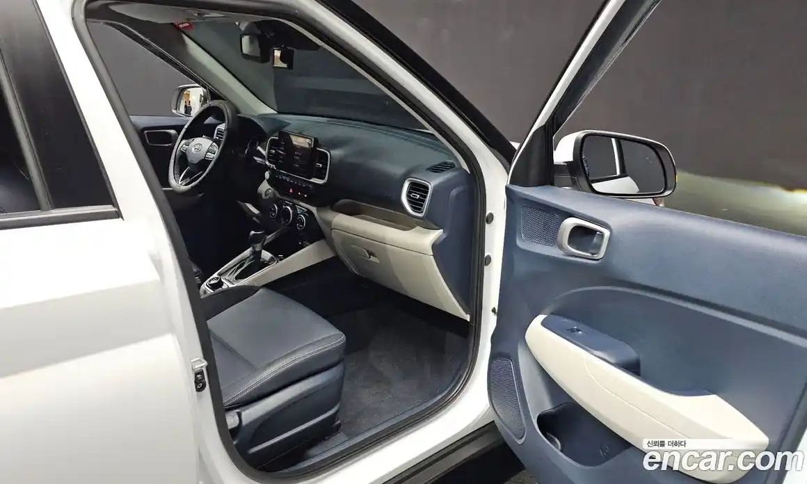 Hyundai Venue 2023 1.6 Автомат в Москве № 246545, фото 4