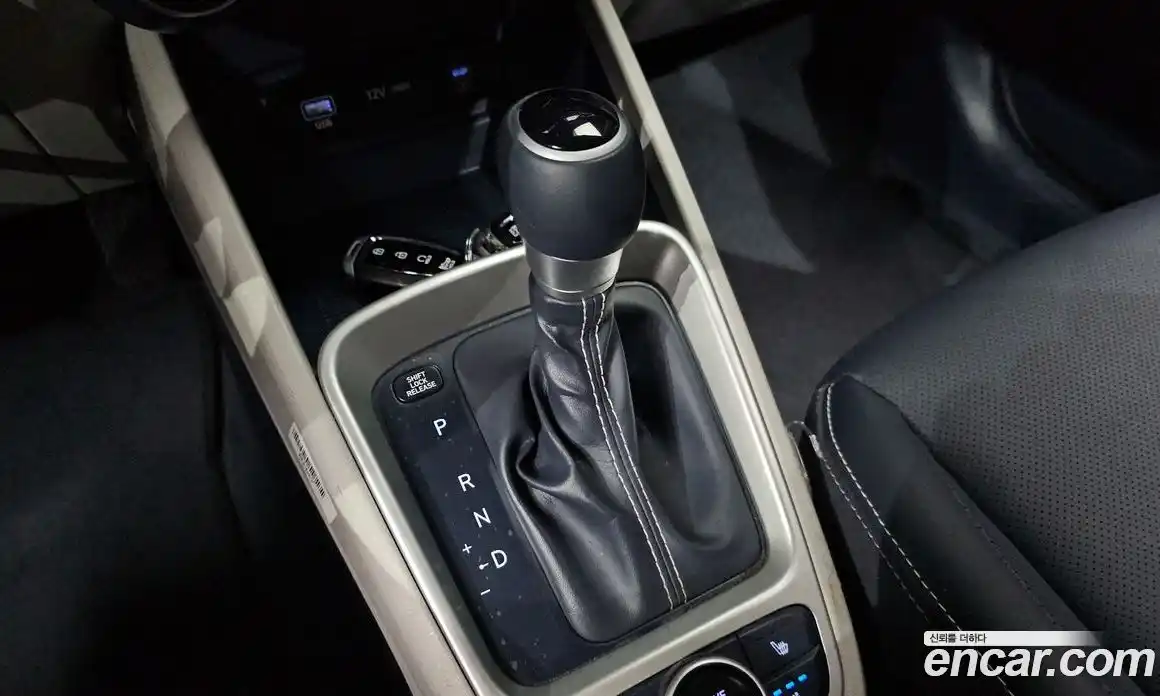 Hyundai Venue 2023 1.6 Автомат в Москве № 246545, фото 5