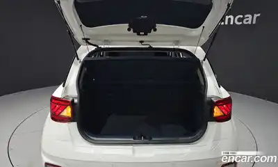 Hyundai Venue 2023 1.6 Автомат в Москве № 246545, миниатюра 7