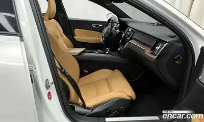 Volvo V60 2021 2.0 Автомат в Москве № 250916, миниатюра 3