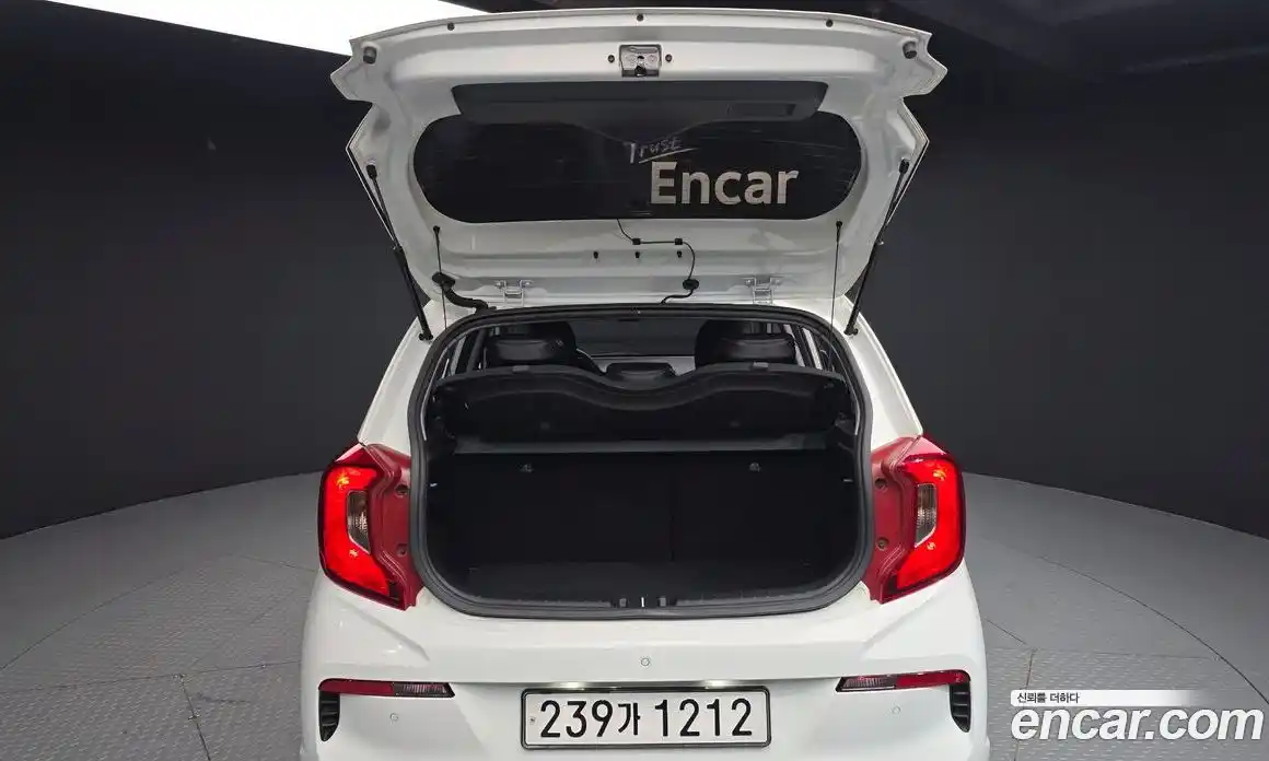 Kia Morning 2022 1.0 Автомат в Москве № 269638, фото 17